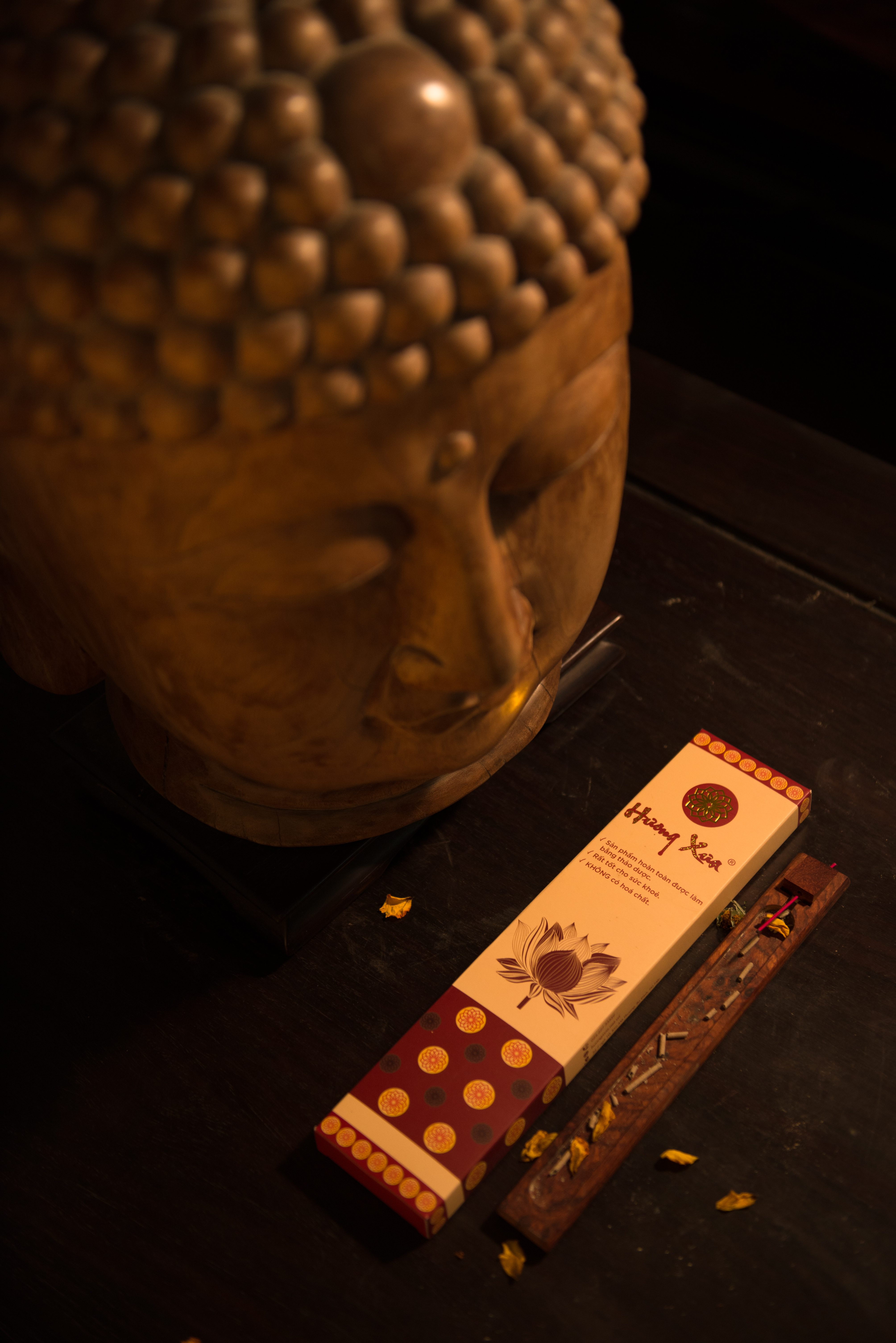 Hương nhang Thảo dược sạch Tự nhiên - Hương Trầm - Hương Xưa vỏ Giấy cao cấp 50 que